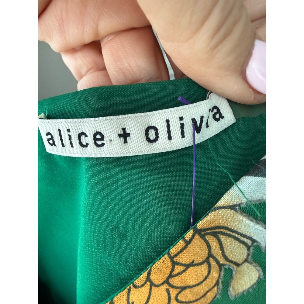 Alice & Olivia Vanessa Green Floral Silk Cami Size M Tiered Ruffle Top ASO TV - Picture 4 of 9